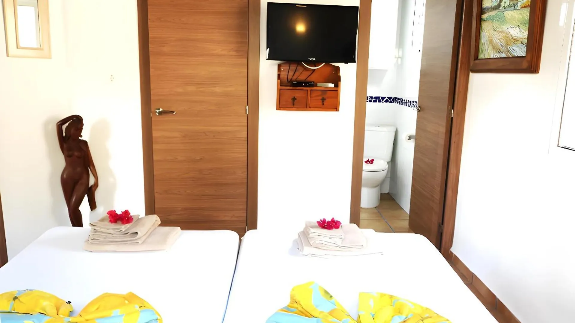 Private Detached Chalet With Own Jacuzzi Mi Dushi Tolox 0*,