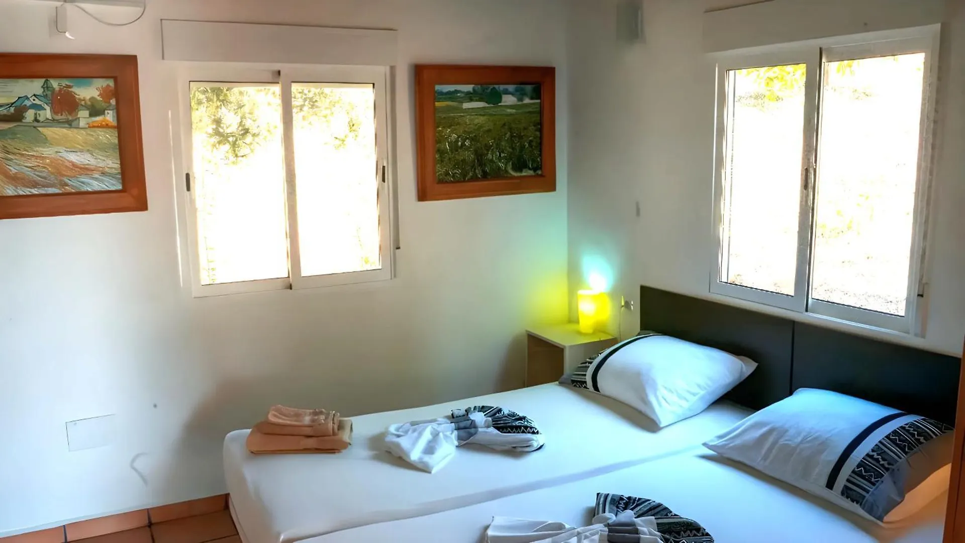 Private Detached Chalet With Optional Private Jacuzzi Mi Dushi  Tolox